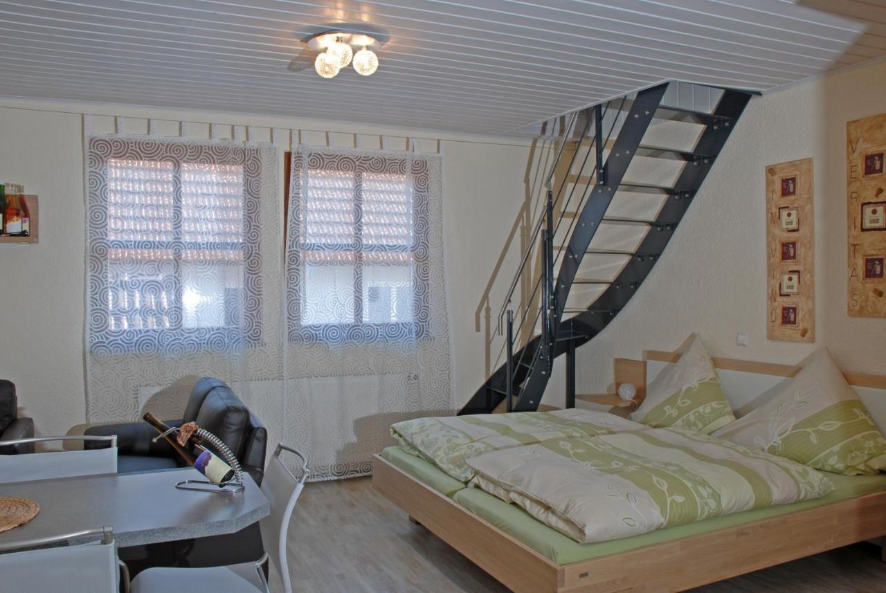 Ferienhaus & Weingut Am Steingebiss Billigheim-Ingenheim Esterno foto